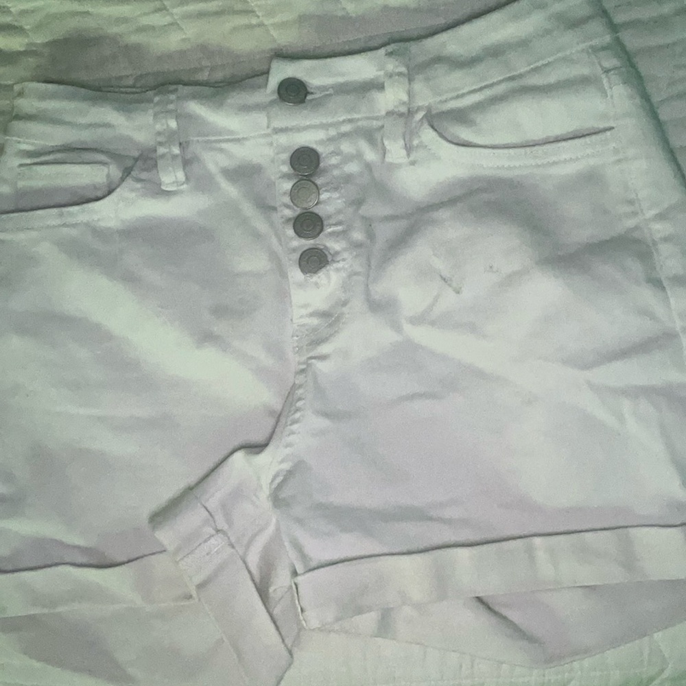 white jean shorts cuffed curvy fit